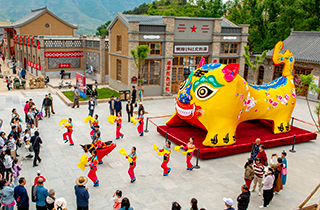  Shanxi Zuoquan: The World's Largest Cloth Tiger Appears