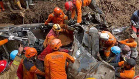 印尼东爪哇省山体滑坡已致10人死亡